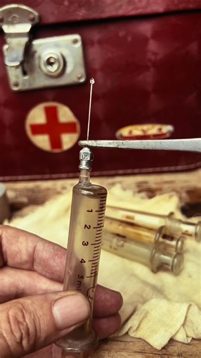 The Era of Glass Syringes & Metal Cases 🕰️ #vintage #oldmemories #nostalgia