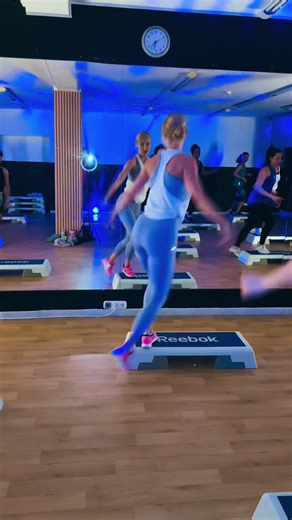 Step Aerobics Party Vibes