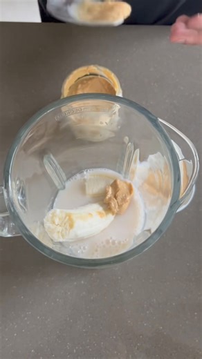 90K views · 578 reactions | Los batidos de proteína pueden tener distintos objetivos. Aquí te compartimos deliciosas recetas para que agregues a tu dieta la que más te convenga. ¿Qué sabor WP100 utilizarás tú?  #RealNutritionRealPeople #Recetas #Wp100 | Evolution - Real Nutrition | Facebook