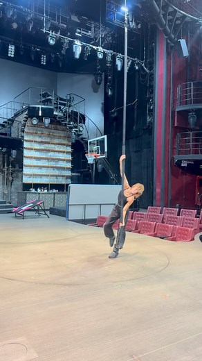 6K views · 2.4K reactions | #poledance #polesport #aerialpole #circusaroundtheworld #flyingpole #circus #poleart #chinespole #circuslife #circusartist #pole#polepole#gym#gymlife#gymmotivation #poledancenation #aerila#aerialhooptricks | Вероника Горошкова | Facebook