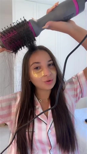 Makeup Time: Fun and Creative Makeup Routine