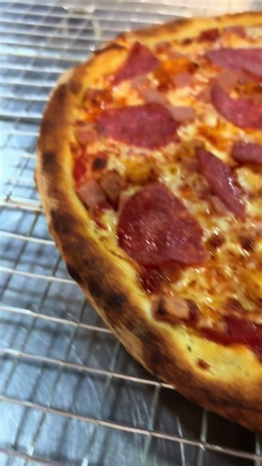 New Special..🍕Buffalo Chicken… Breaded chicken bites in a Franks hot sauce marinade- Ham- Salami…🧨 #pizzalover #meatlover #belfastpizza #pizzaspecial #pizzadelivery #stonebakedpizza #smashingpumpkins