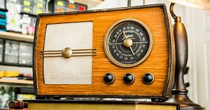 DIY Bluetooth Vintage Radio