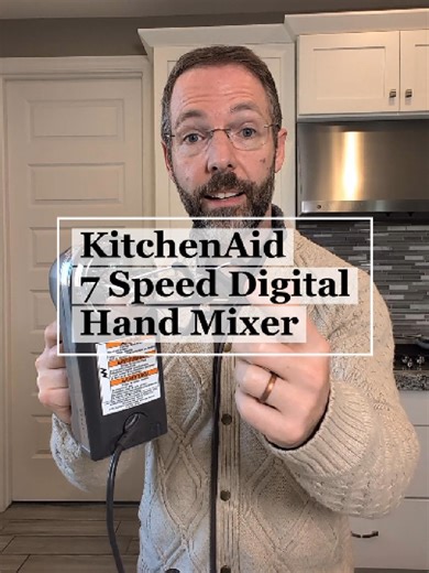KitchenAid 7-Speed Digital Hand Mixer with Flex-Edge Beaters From QVC. #kitchenaid #kitchenaidmixer #tiktokshopcreatorpicks @qvc #kitchengadgets #mixer #handmixer