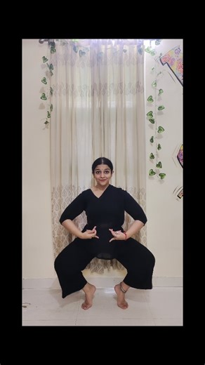 Bhaaswati Das 🧿 on Instagram: "A woman in her healed feminine energy is the whole universe. She is gentle, powerful, and divine. #dance #bharatnatyam #tulasi #dancer #feminineenergy"