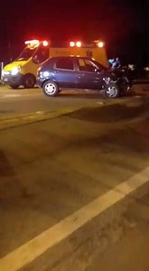 4.8K views · 26 reactions | Dois carros batem de frente na BR-101, em Campos; Vea reportagem completa no link abaixo https://campos24horas.com.br/noticia/carros-batem-de-frente-na-br-101-em-campos-video | Campos 24 Horas | Facebook