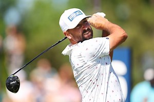 Pro-turned-caddie loses boss's wedge, somehow lives to tell the tale