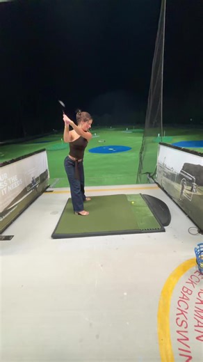 Exploring Tiger Woods Golf Techniques and Styles