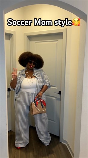 Plus Size Spring Casual OOTD🌹Coach Maggie Tote