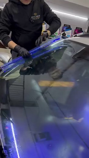 2003 Mercedes Benz ML350 front windshield tinted with Chameleon Blue Optimum 60% VLT from @Ultravisionfilmusa and two front windows with 20% matching rear windows 💎💎🔥🔥🔥🔥🔥 “The Optimum tint is back in stock and style with its blue/purple shade and strong chameleon™ stylish look! The color of the film will change depending on weather, lighting, temperature, and different angle of view. It does not constantly have the same look and will look differently depending on these factors which is wh