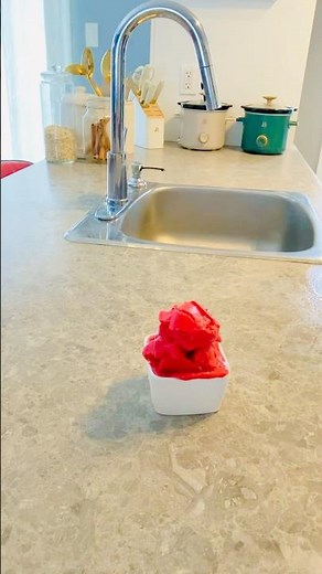Raspberry Frozen Yogurt in 5 Minutes 🍧