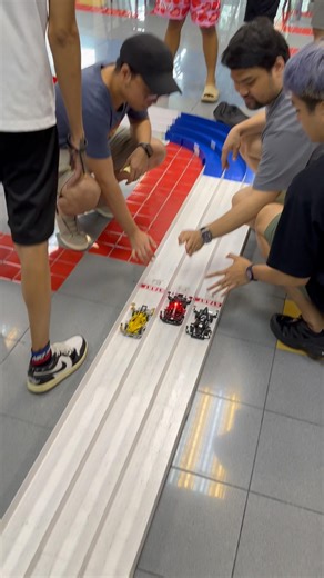 Ang tindi ng habulan pero grabe parin yung yellow car open class Tamiya mini4wd series