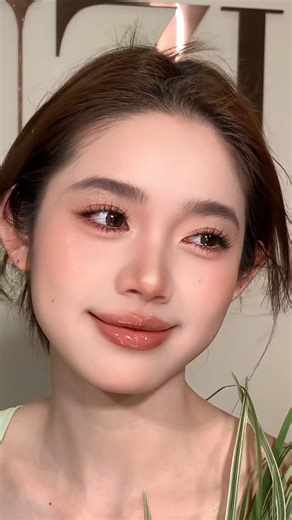 Very Beautiul Glass Skin peach Makeup Tutorial #shorts #model #makeupartist #peach #makeuotutorial