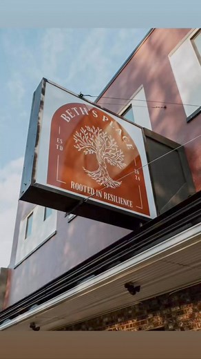 What an amazing evening spent with the members of our community opening Beth’s Place! Thank you to all the volunteers, dedicated employees, supporters and donors and all those who have given hope to the families, youth and individuals at Community House on Broadway! What a blessing it is to serve our community. Thank you! ✨ www.choblv.org | The Community House On Broadway