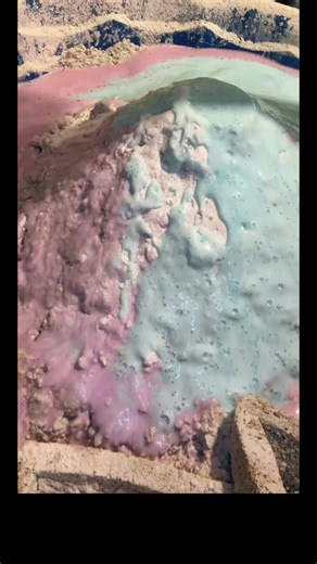 👸🏽👸🏽👸🏽 argue ova who got 🥈🥰😌😏 erupting volcano is crazy 🌋🌋🌋 Reactions ➕ Wet thick pasty bombs ➕Handmixing in the next vid 🥳🥳🥳 #cleantok #fyp #paste #foryoupage #reaction