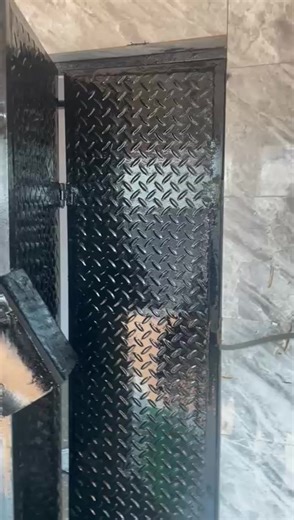 Neat shop with extension at Makinde Bus stop cadozo road Amule Ipaja Lagos 40K monthly #forrent #rentinlagos #shopforrent #shoptolet #forrentinlagos