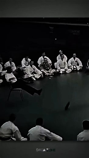 110K views · 1.6K reactions | You Won’t Believe What Bruce Lee Could Do With One Finger 落 #shorts​ #brucelee​ #jeetkunedo​ #kungfu #science #sciencefacts #astronomy #space #facts #fypシ゚ #foryouシ #foryoupageシ #reelsfb #trandingreels #instagramreels | Data Z | Facebook