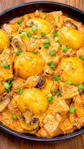 The Juiciest Potato & Beef Skillet You’ll Ever Make🥔🥩 #recipe #garlicpotatoes #potatosalad #potato