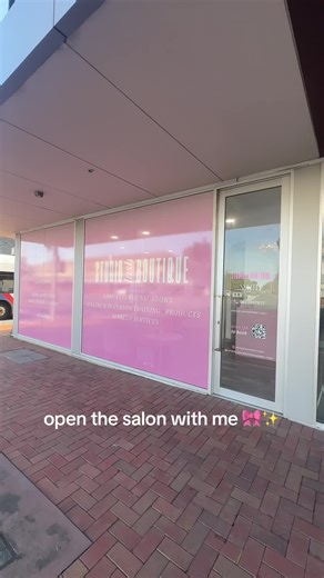 open the salon with me 🎀✨ #lashartist #lash #lashes #lashsalon #lashextensions #lashtech #lashshop