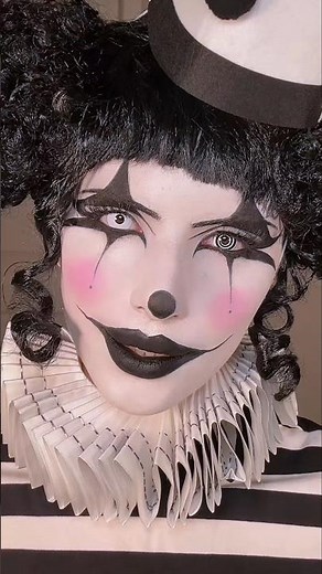 "Creepy Clown Makeup Transformation 🤡 | 31 Days of Halloween"