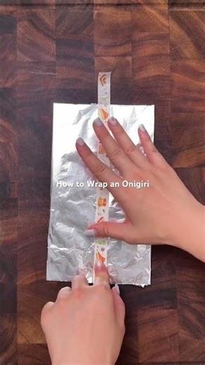 How to Wrap an Onigiri 🍙