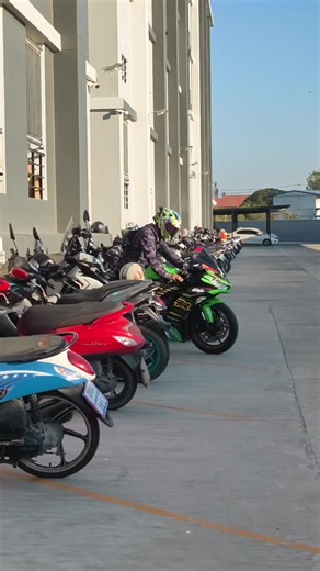 ไปทำงานกันคาบบ✌ #zx6r #ผู้ชายขับบิ๊กไบค์ 🐸
