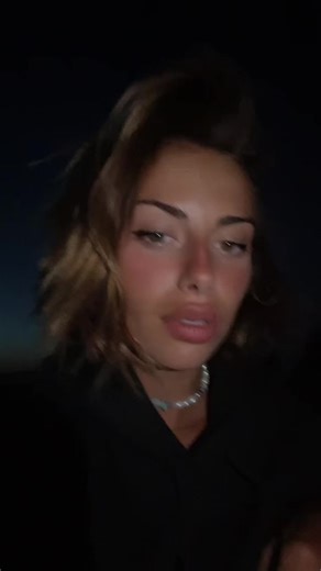 Cette musique elle me rend genante mais jaime bien 😂 #pourtoi #foryou