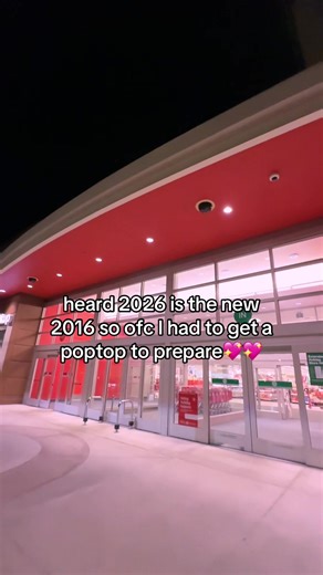 Nostalgic 2016 Throwback with Unique PopSocket