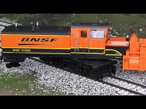 Roco's 180° rotating & pivoting Beilhack Snow Blower, HO Scale w/ sound!