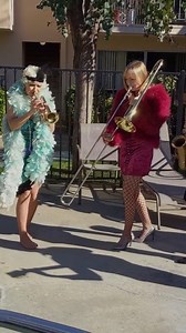 Happy New year by Gunhild Carling with Gerd (sister) alto sax Idun trombone, Viggo banjo, Herman (drums ) Carling and Maria Schilling | Gunhild Carling