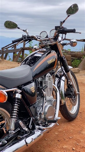 Yamaha SR400: Limited Edition in Chiang Mai