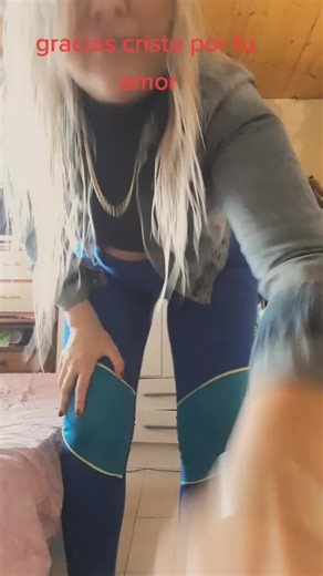 Videos de July (@julysimone) con “sonido original - ANDREW LYRICS ❤️”