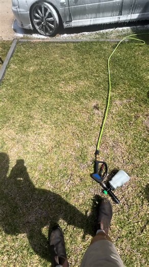 SS Commodore Ute brought back to life  Deep clean. Sharp finish....