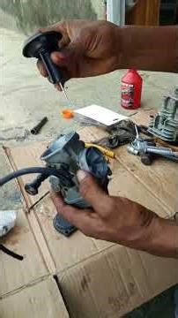 Installing the diaphragm on an XTZ 125 motorcycle