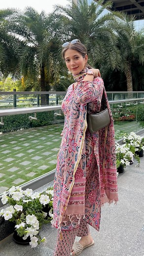 Mousha khatri on Instagram: "Gonna wear more suits this summer 😎✨ A perfect style for summers. I always try to keep it minimal but aesthetic and for that reason, I love creating basic and minimal styles is what gives me joy 🌸✨ Suit from: @chiyaa.in 💕🌸 #ethnicwear #ethnicoutfit #basic #aesthetics #suit #pinksuit #summervibes #summerstyle #streetstyle #streetphotography #ethnicfashion #ootd #minimalstyle #grwmreel #grwmvideo #fashionblogger #fashionmodel #ootdfashion #reels #reelsinstagram #tr