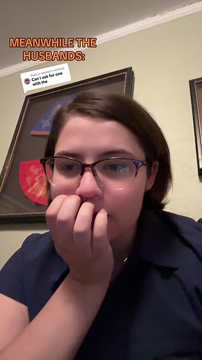 Discussing Chinese Anime and Novels with Friends