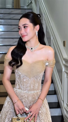 Nick Nick Make Up on Instagram: "Make up @nick_nick_makeup @sreynith_hairstyle #nick #makeup #cambodia 🇰🇭"