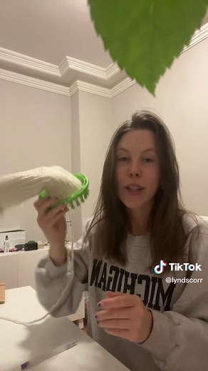 Loom Knitting Leg Warmers: DIY Winter Outfit Ideas