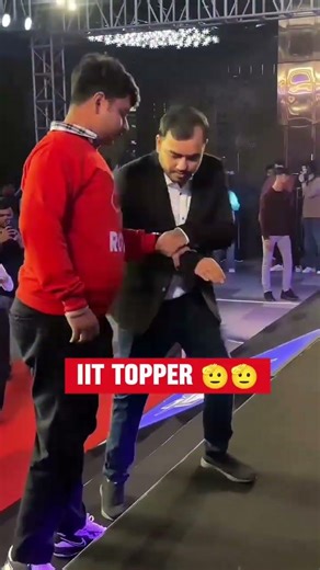IIT Topper 🫡💯✨#physicswallah#alakhsir #viral #shortsvideo