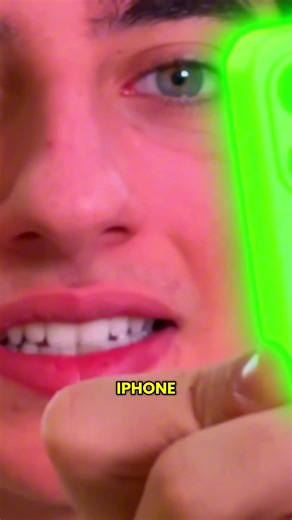 The World’s Smallest Functional Phone Revealed