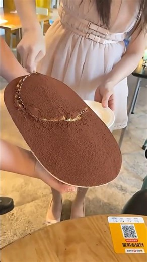 Thử thách lấy bánh ở nhà hàng Dubai 😊 #shorts