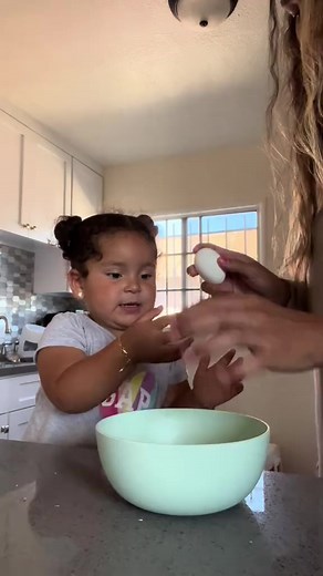 That hurts mommy 😭😭 | We Love Babies