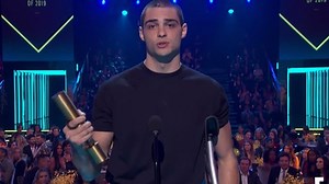 Noah Centineo's People's Choice Awards Speech | Know Your Meme