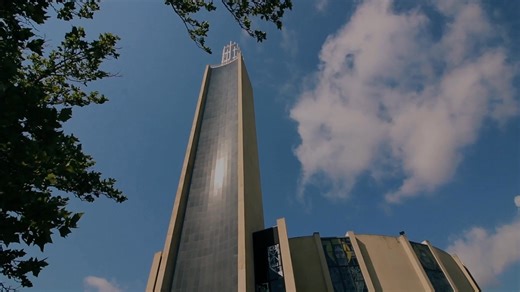 Make plans to attend Easter Worship at St. Luke's. Downtown Campus Sunday: 8:15, 9:30, 10:50 a.m. Edmond Campus Saturday: 5 p.m. and Sunday: 6:30, 9, 11 a.m. Learn More at stlukesokc.org/easter | St. Luke's Methodist Church