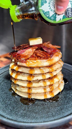 Home Cooking Sessions: Bacon Pancakes. Just in time for Pancake Day. Full recipe below! 👇🏽🥓🥞 - 1. Pan fry or grill some streaky bacon - I like to lay the bacon down flat in a sheet pan, cover with another sheet pan, then throw into the oven at 200c - this cooks your bacon evenly for a flat and crisp texture 2. Remove after 20 mins or until crisp, flipping half way 3. Pancake batter: whisk together one egg along with 400ml whole milk, 1tsp vanilla extract and 2.5tbsp melted unsalted butter 4.
