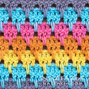 Isn't the larksfoot crochet stitch pattern pretty? | Naztazia