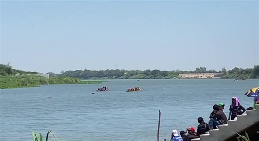 #ពន្លឺពេជ្រមានជ័យ Vs #ស្រីសល្អឯក #កីឡាលើផ្ទៃទឹក🇰🇭🇰🇭🇰🇭 #កីឡាលើទឹក🚣💗ទូកង