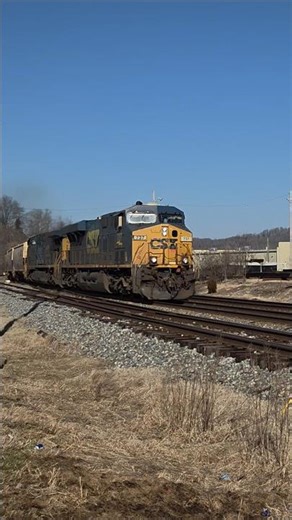 CSX ROUNDING THE BIG CURVE