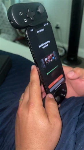 Great for iphone 13 pro max and easy to connectBACKBONE One Mobile Gaming Controller, USB-C Phone Co