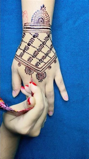 Back Hand Mehndi Design 🌸🌸#nehamehandi #mehndi